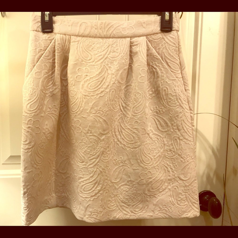 H&M Classic Ivory Paisley Printed Skirt Size 4